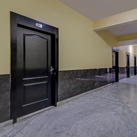 Treebo Trend Radha Palace Матура Екстериор снимка